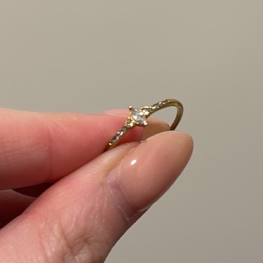 Electric Picks Showtime Ring- Size 9 14 karat gold plated - Picture 6 of 7